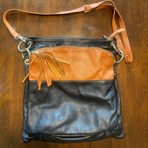 Black and brown Italian leather bag in great condition - Picture 2 of 6
